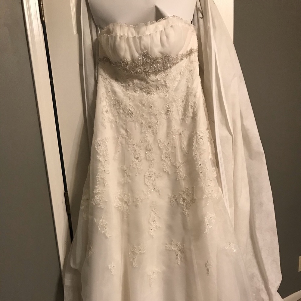 Wedding dress